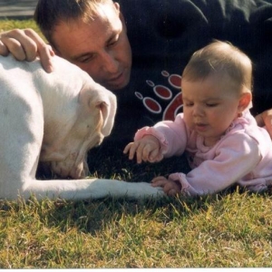 Grass_with_Dad_and_Linus