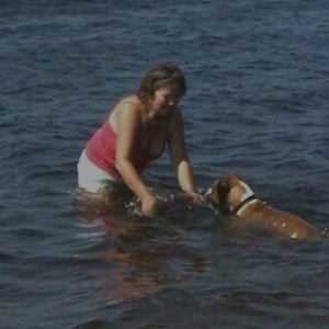 I'm trying to teach Ali to swim