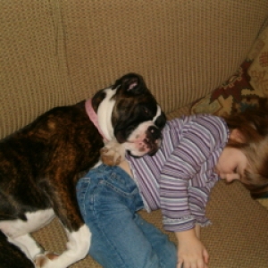 Lucy_and_Aly