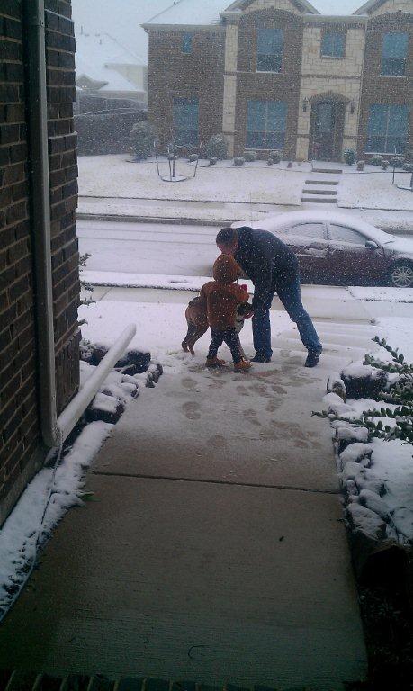 Aiden_Christmas_Snow_with_Tank_the_Boxer_2012_Low_Res