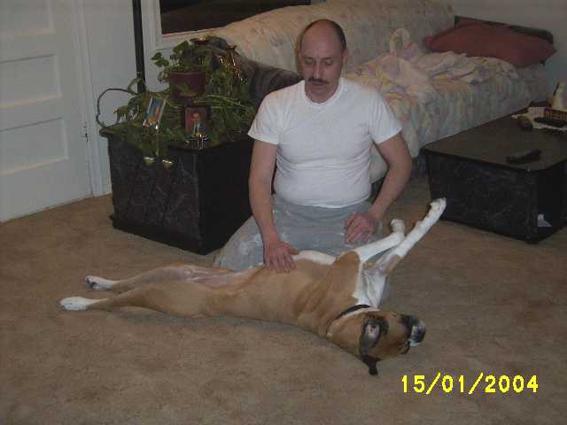 Daddy gives the BEST belly rubs