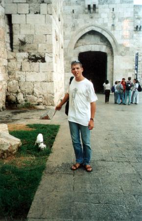 Yogi at Jerusalem's gates